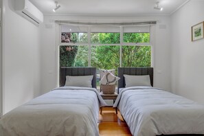 3 Schlafzimmer, Bügeleisen/Bügelbrett, WLAN, Bettwäsche