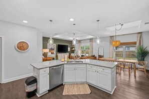 House - Luxury House - 4B Fire-pit Boating Beach (Gulf Breeze)