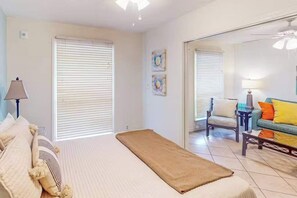 2 bedrooms, Internet - Leo s Place - 2 Bed With Pool Beaches Dining (Gulf Shores)