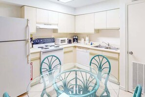 Apartment - Leo s Place - 2 Bed With Pool Beaches Dining (Gulf Shores)