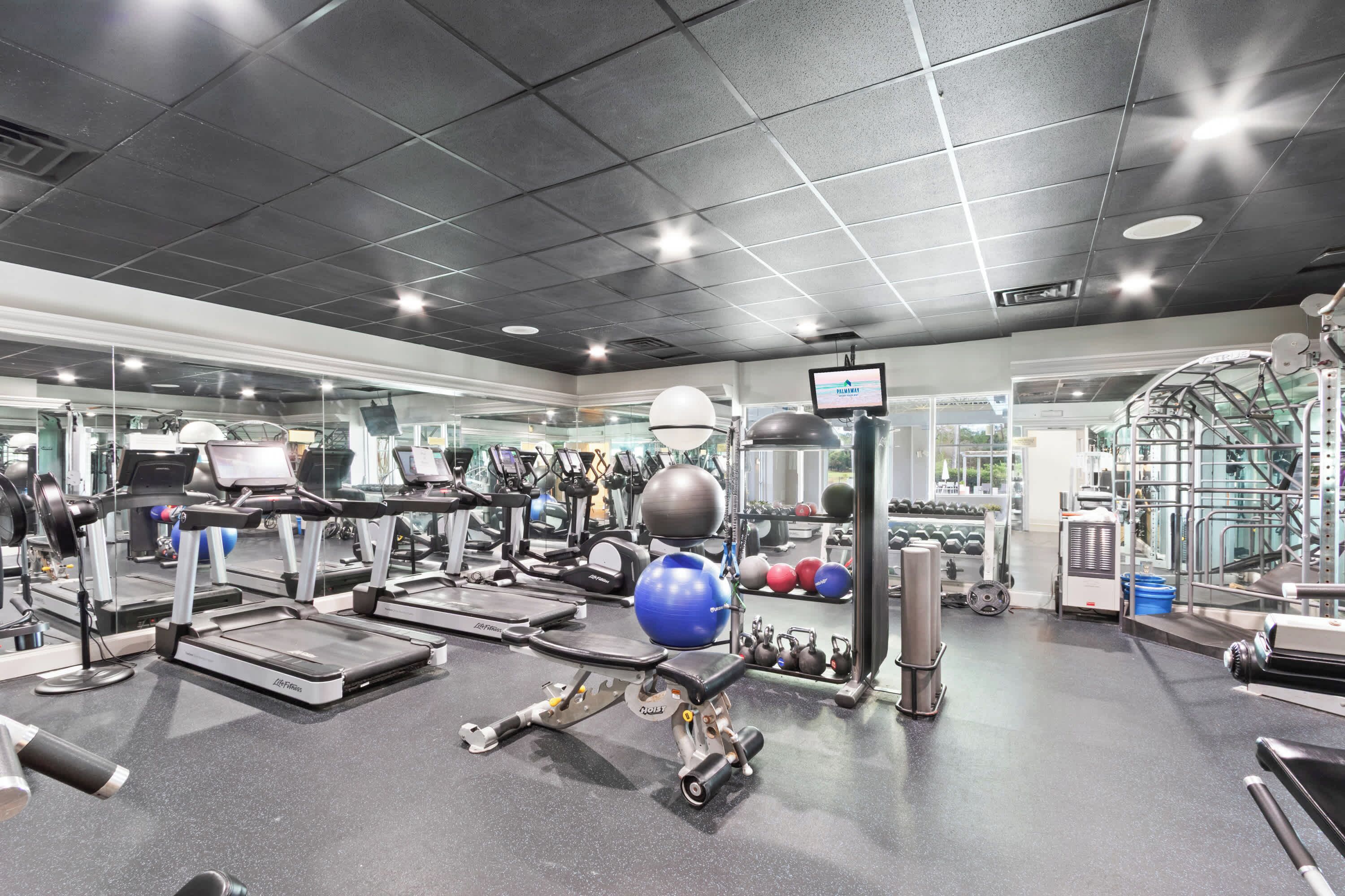 Apartemen | 3 kamar tidur dan internet