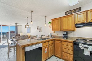 Apartment - Gulf View 2 Bed Beaches Pool Dining and Fun (Gulf Shores)