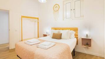 3 bedrooms, iron/ironing board, free WiFi, bed sheets