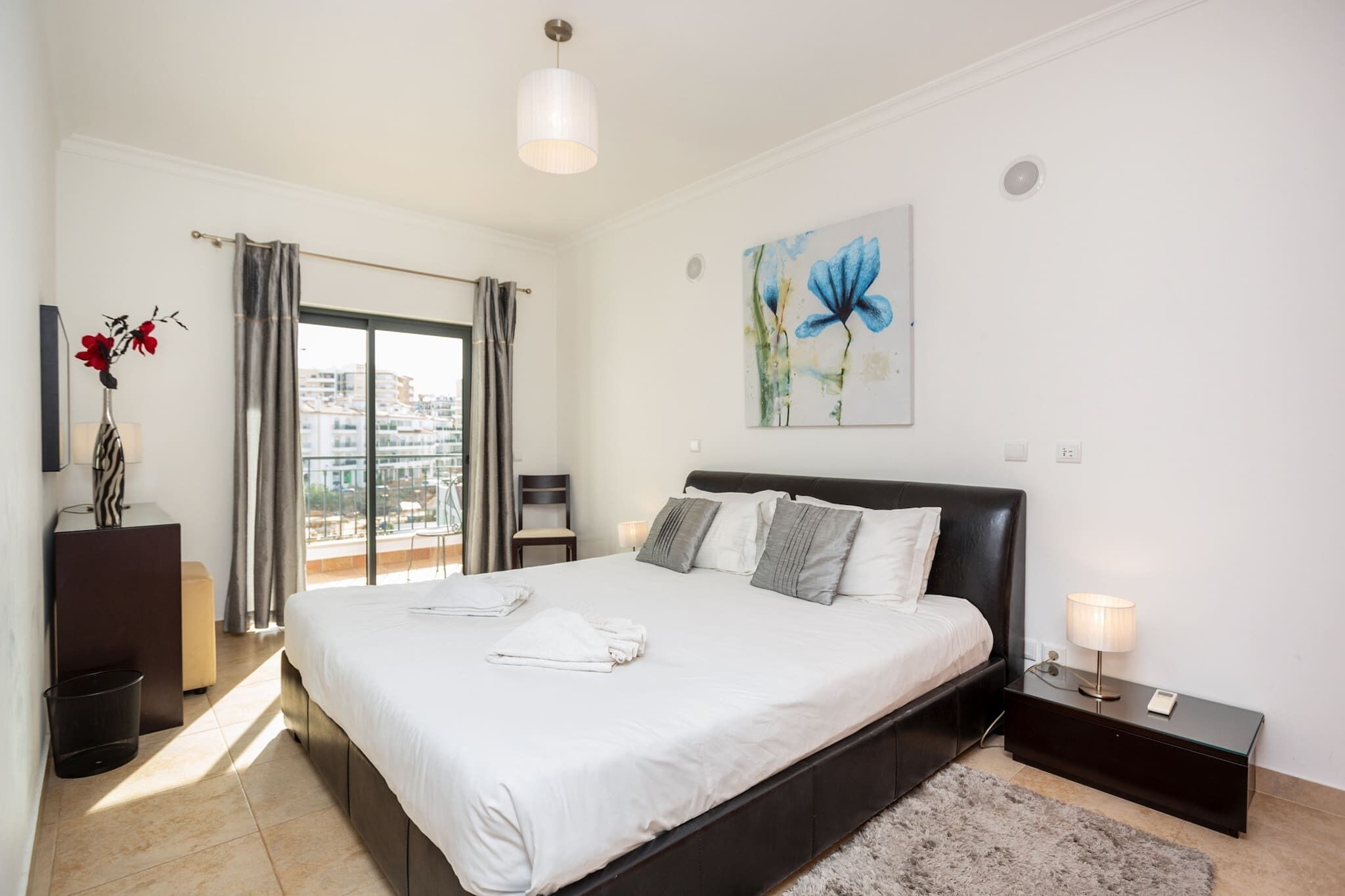 Strykejern/-brett og wi-fi (inkludert)