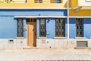 تفاصيل الفندق من الخارج