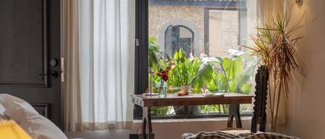 Romantic Double Room, Garden View