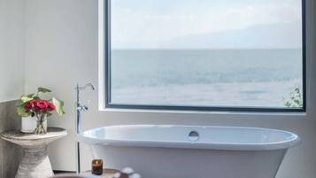 Bañera de hidromasaje privada