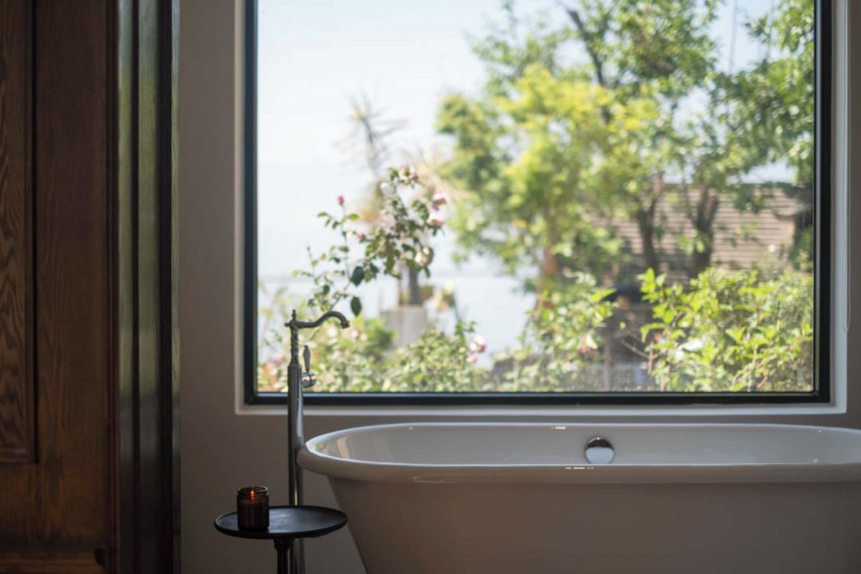 Standardrum - havsutsikt | Privat bubbelpool