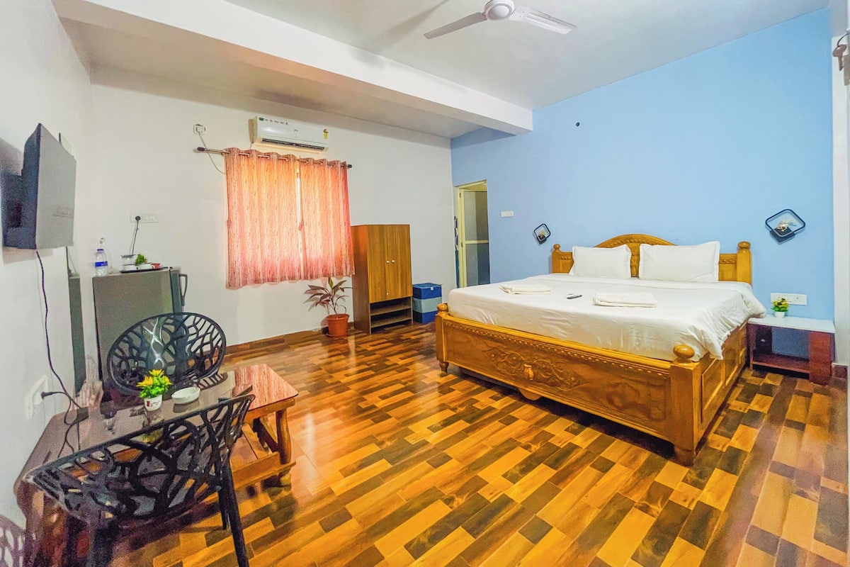 Habitación doble Deluxe | Muebles diferentes, espacio para trabajar con laptop y wifi gratis