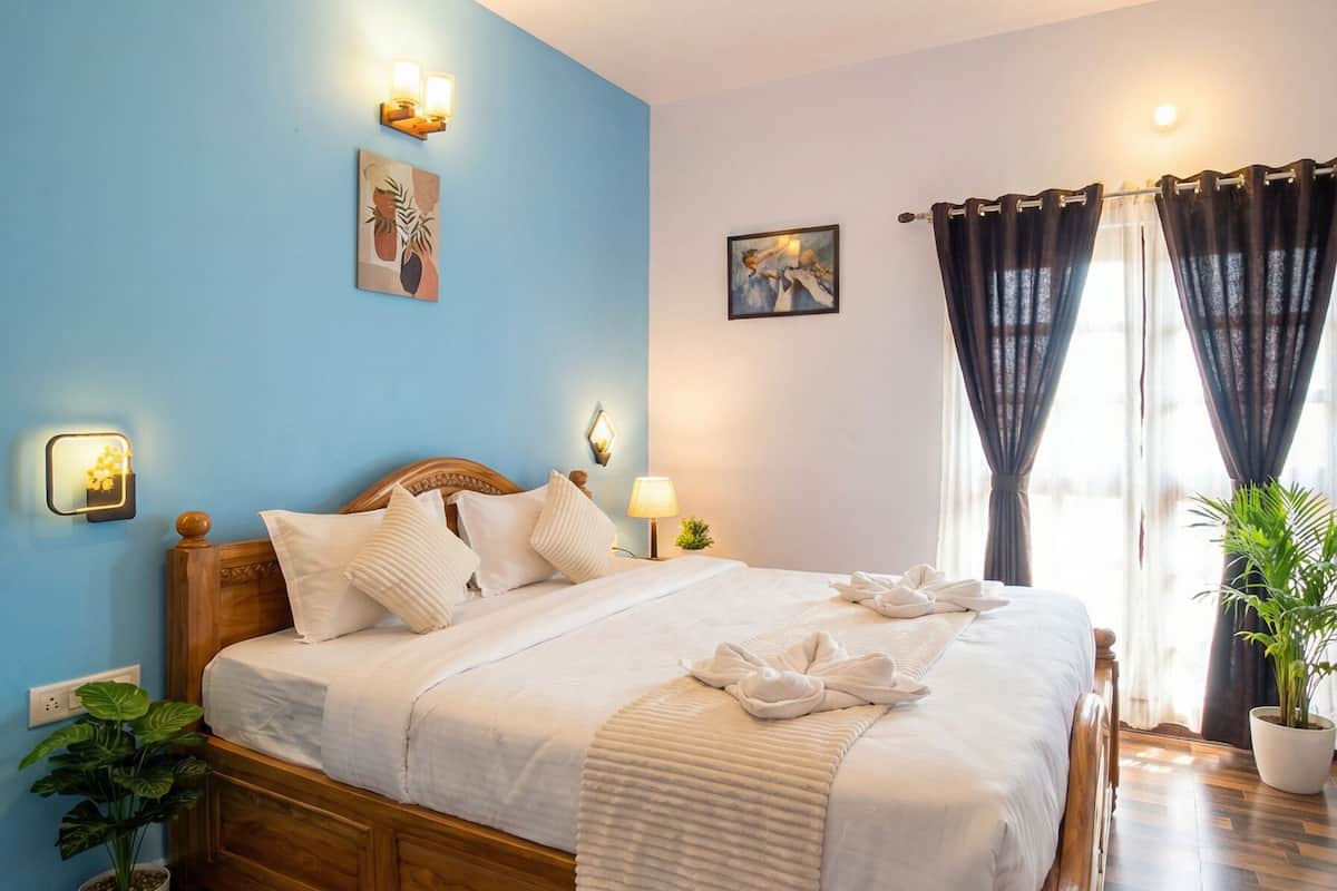 Muebles diferentes, espacio para trabajar con laptop y wifi gratis