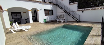 CASA RURAL ABUELA MERCEDES & CATALINA ( 20 beds )
