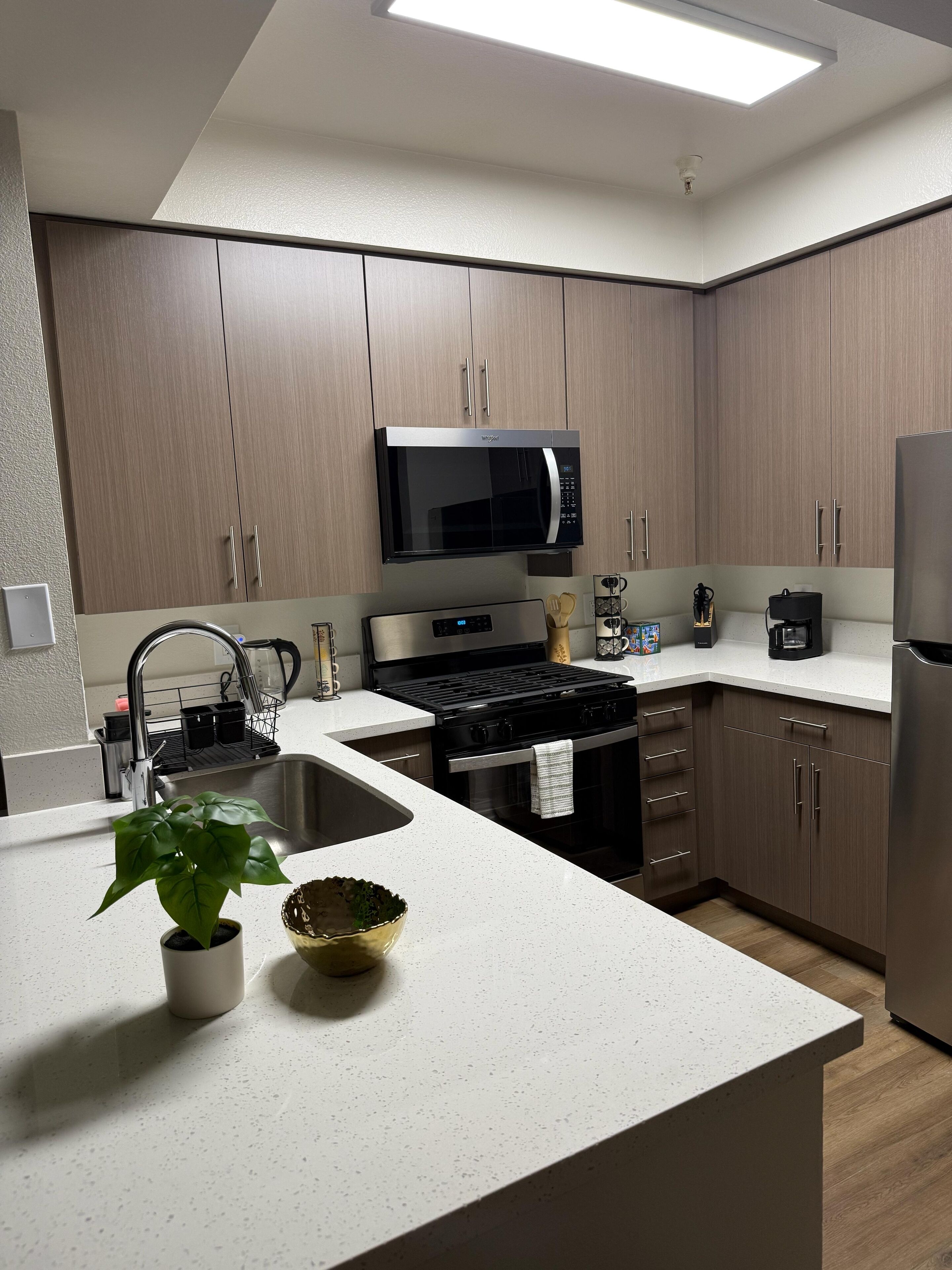 微波炉、烤箱、炉灶、洗碗机