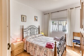 Fer et planche à repasser, Wi-Fi, draps fournis
