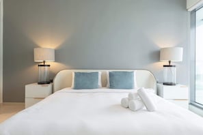 Iron/ironing board, WiFi, bed sheets - Free housekeeping visits during your stay - Stayshort - Prime 2 Bedroom Sleeps 4 in Palm Jumeirah (Palm Jumeirah)