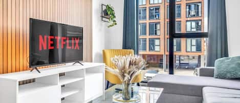 Apartment, 2 Bedrooms, Accessible | Living room