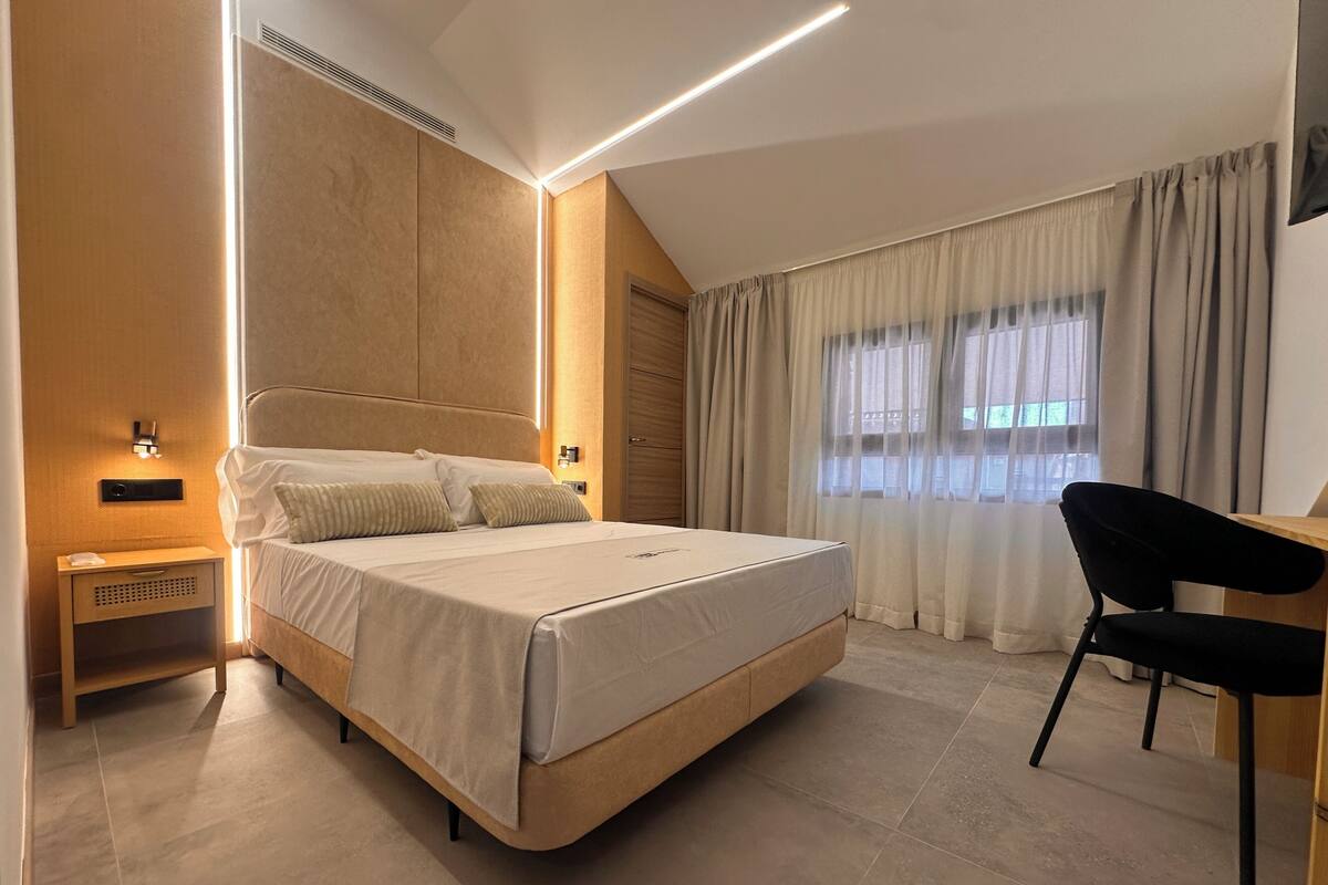 Habitación doble Deluxe | Ropa de cama de alta calidad, camas Select Comfort y minibar