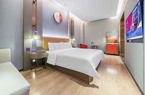 Superior Double Room | Peralatan tempat tidur premium, busa memori, dihias secara berasingan 
