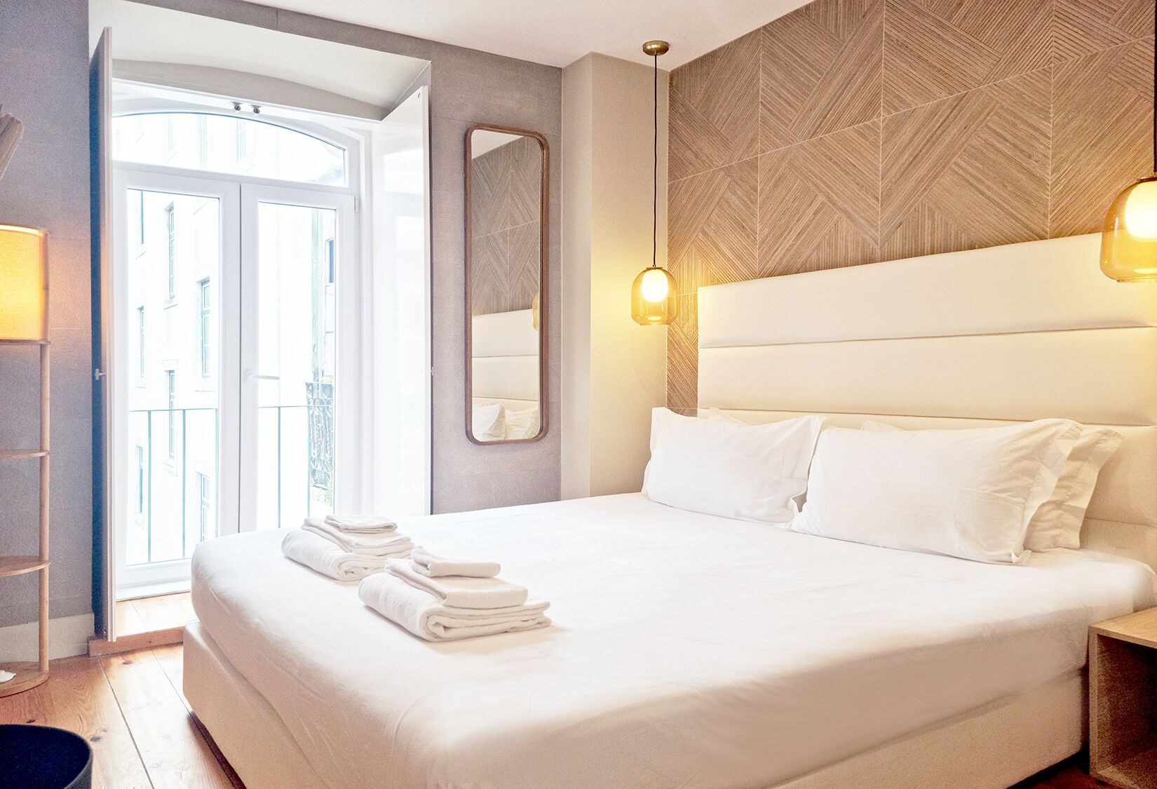 アイロン / アイロン台、WiFi、ベッドシーツ