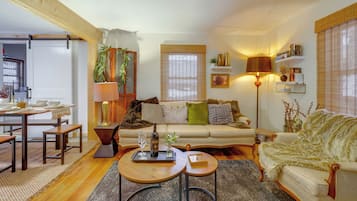 House (3 Bedrooms) | Front of property