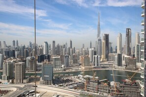 Miscellaneous - Spacious 1BR Rental | 1050 sq ft | Luxury Lifestyle in Paramount Towers (Dubai)