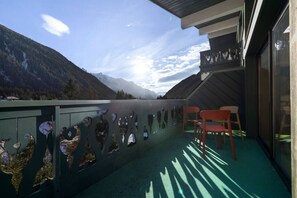 Terrace/patio - Petit Montana - Apart 2CH | Vues | Garage | 5mn Grands Montets (Chamonix-Mont-Blanc)