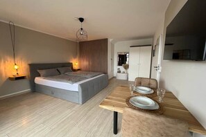 Silitysrauta/-lauta, internet, vuodevaatteet