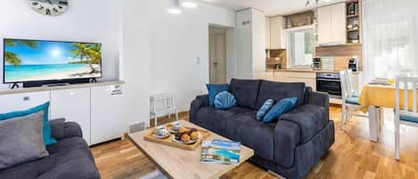 Familienapartment, Mehrere Schlafzimmer, 2 Bäder (Villa Ancora - Merope Apartment) | Wohnbereich