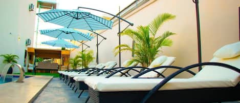 Kolam renang outdoor