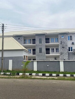 Exterior - Trinity Shortlet Apartment  (Abuja)
