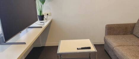 Appartement, 2 chambres, accessible aux personnes à mobilité réduite, balcon | Salle de séjour