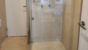 Apartamento, 2 habitaciones, accesible para personas con discapacidad, balcón | Baño