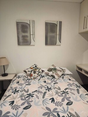 Apartment, 2 Bedrooms, Accessible, Balcony | 2 bedrooms - Edtrack APT - Near Crown Casino (Melbourne)