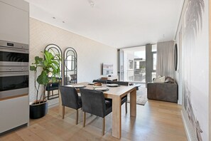 Apartment | 2 bedrooms - Quiet 2-bed Green Point Retreat Rooftop Pool (Cape Town)