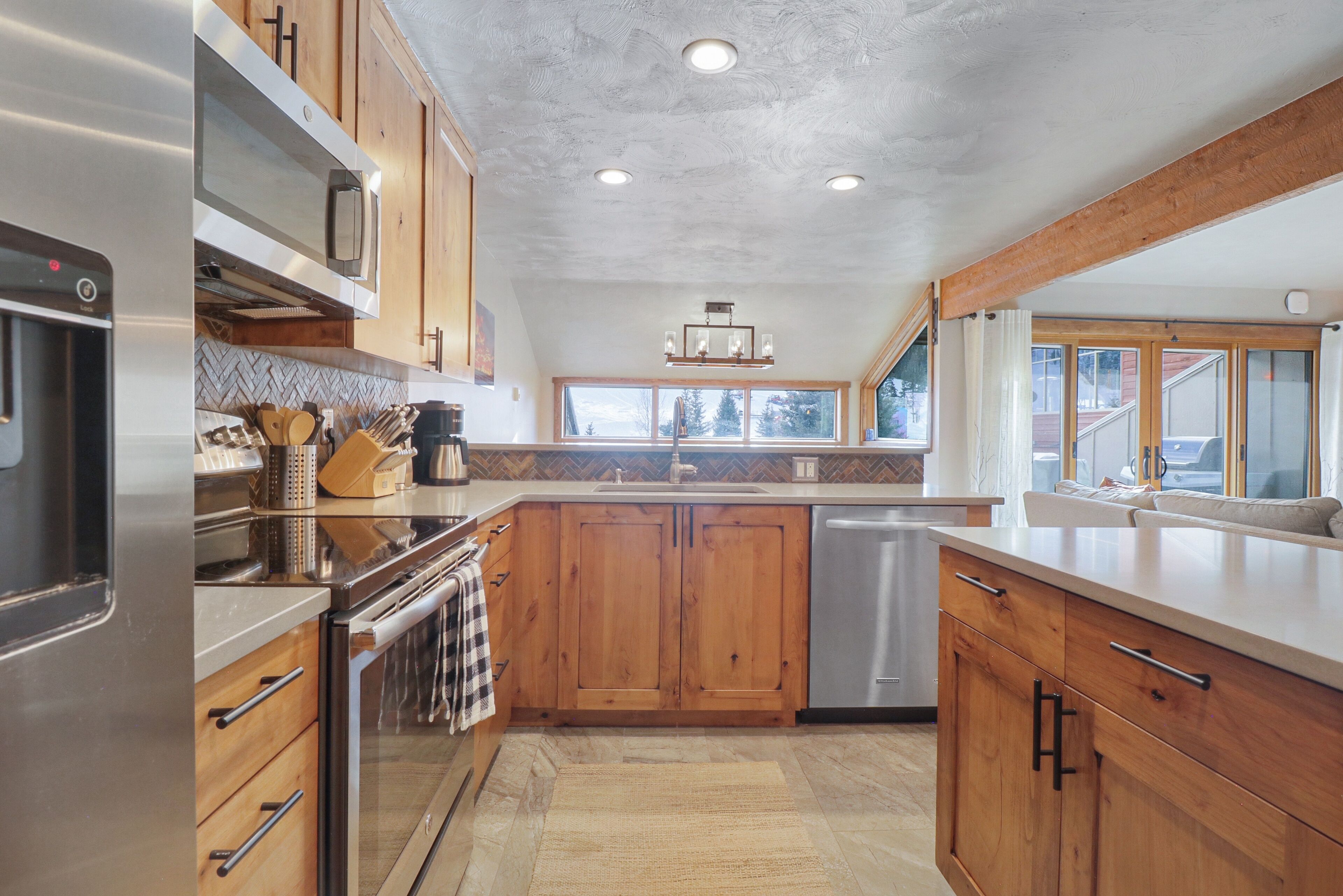 Condo, 3 Bedrooms | Private kitchen
