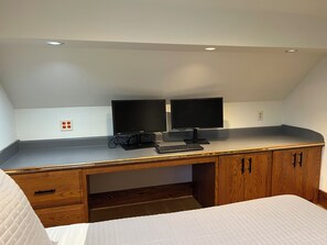 3 Schlafzimmer, Bügeleisen/Bügelbrett, WLAN, Bettwäsche