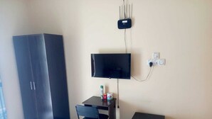 Standard Room, Balcony, Garden View | Minibar, desk, WiFi (free), bed sheets - Unique Village  (Ishurdi)