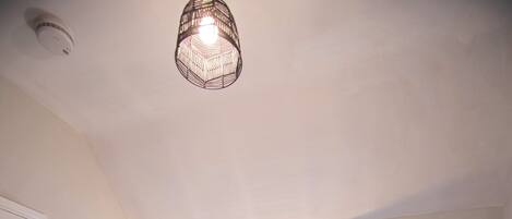 Strykejern/-brett, wi-fi og sengetøy