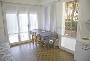 Apartment, 4 Bedrooms, Garden View - Apartment in Pine Forest Near the Beach (Eraclea)