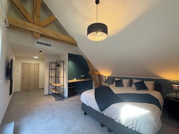 Quarto casal standard | Wi-Fi de cortesia, roupa de cama