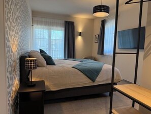 Standard Double Room | Free WiFi, bed sheets - Le Fourquet Blaugies Hotel & Restaurant (Dour)