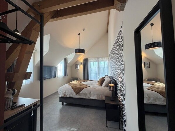 Standard Double Room | Free WiFi, bed sheets - Le Fourquet Blaugies Hotel & Restaurant (Dour)