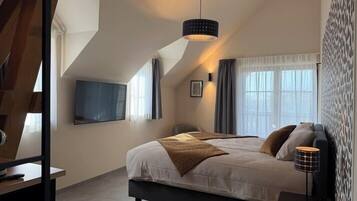 Standard Double Room | Free WiFi, bed sheets