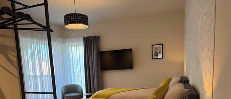 Standard Double Room | Free WiFi, bed sheets