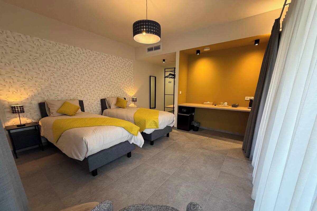 Kamar Double Standar, difabel mobilitas | Wi-Fi gratis dan seprai linen