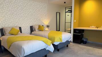 Standard Double Room | Free WiFi, bed sheets