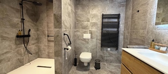 Le Fourquet Blaugies Hotel & Restaurant
