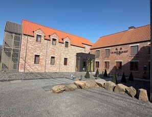 Bagian depan properti