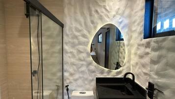 Shower, free toiletries, hair dryer, towels