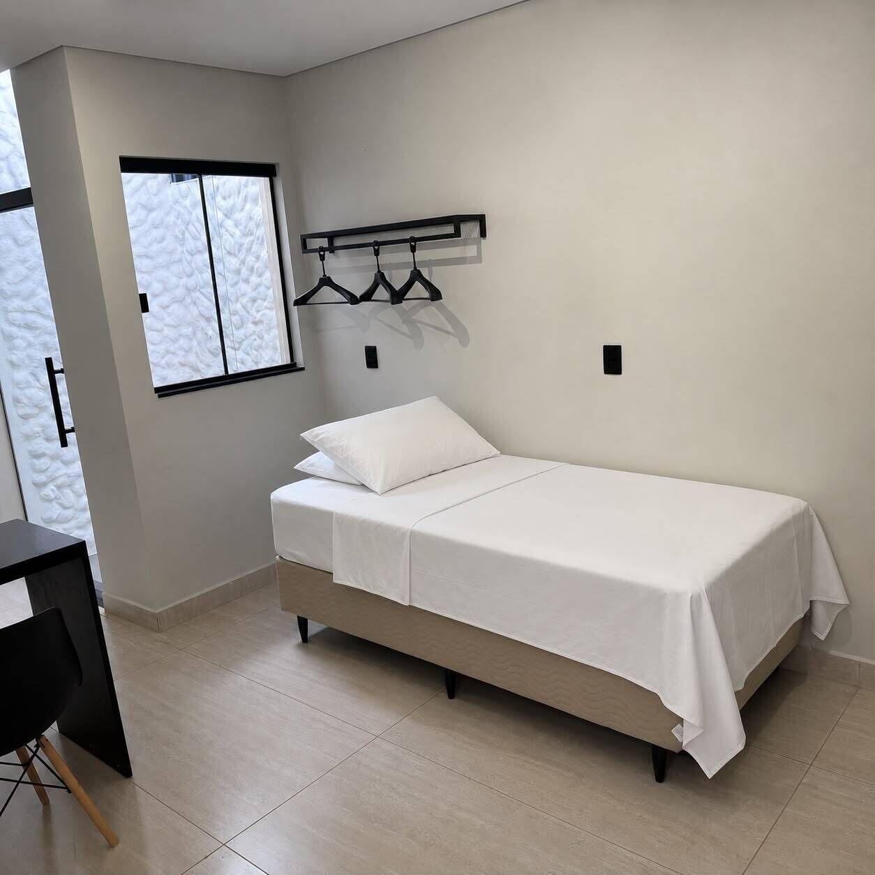 Chambre Triple Luxe | Literie de qualité supérieure, bureau