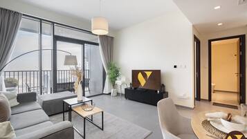 Apartamento superluxo, sacada, vista para o porto | Opções para refeição no quarto